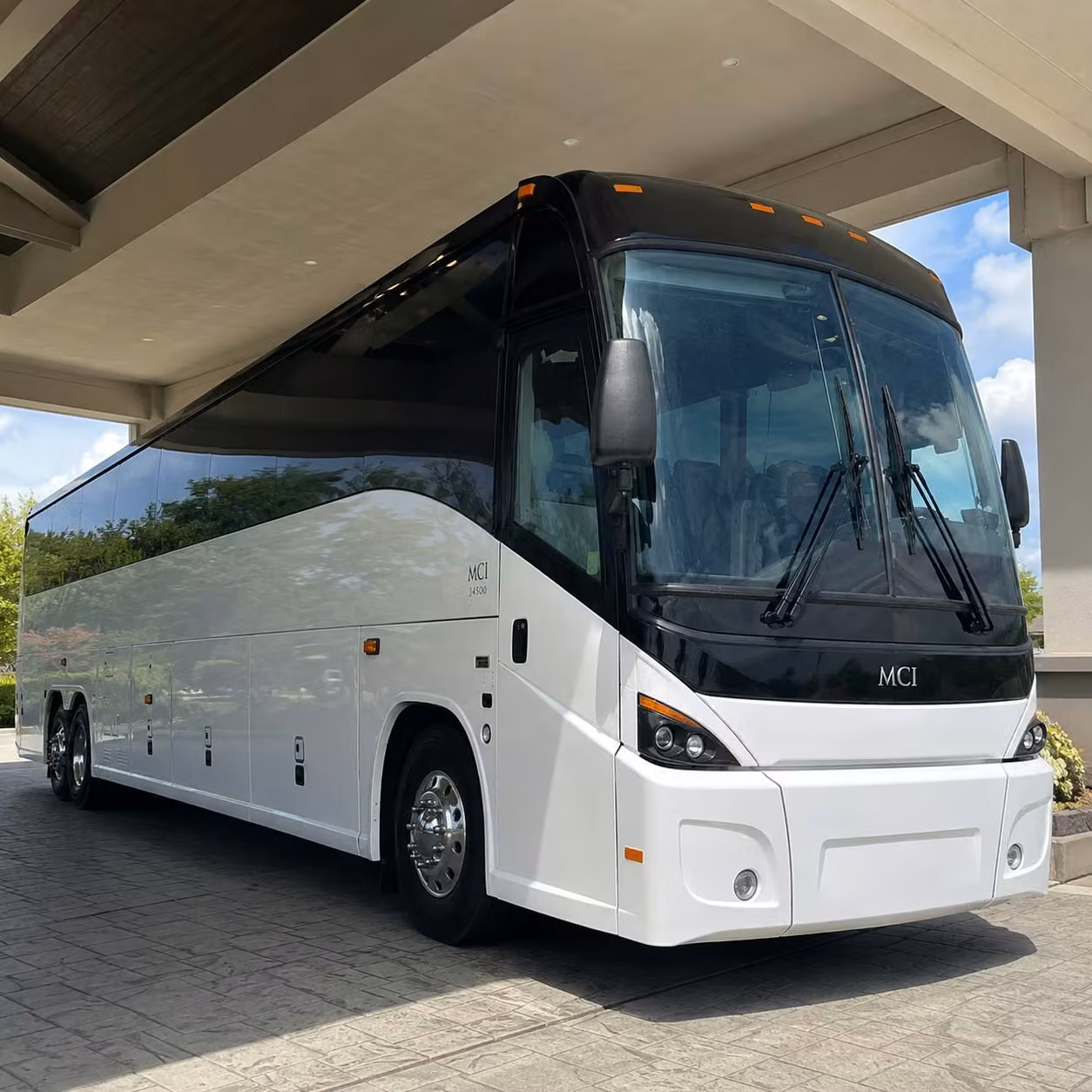 shuttle buses for university of oklahoma research and administrative staff